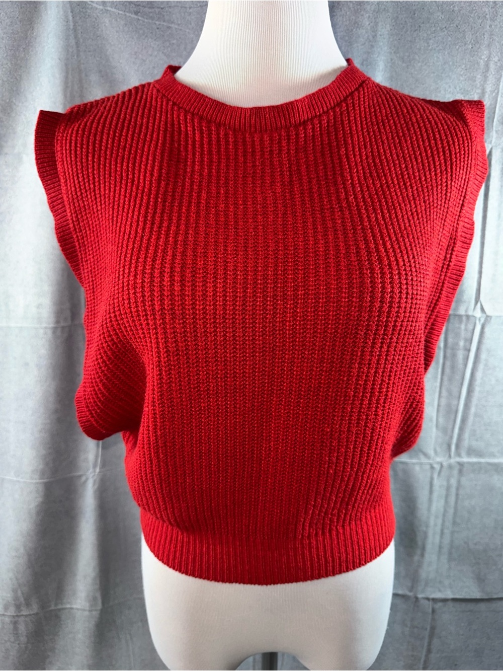 3176-Vintage Beeline Women's Red Ribbed Crewneck Sleeveless Sweater